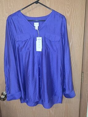 NWT - Chico's Lightweight Purple Top - Size 2 (Large)